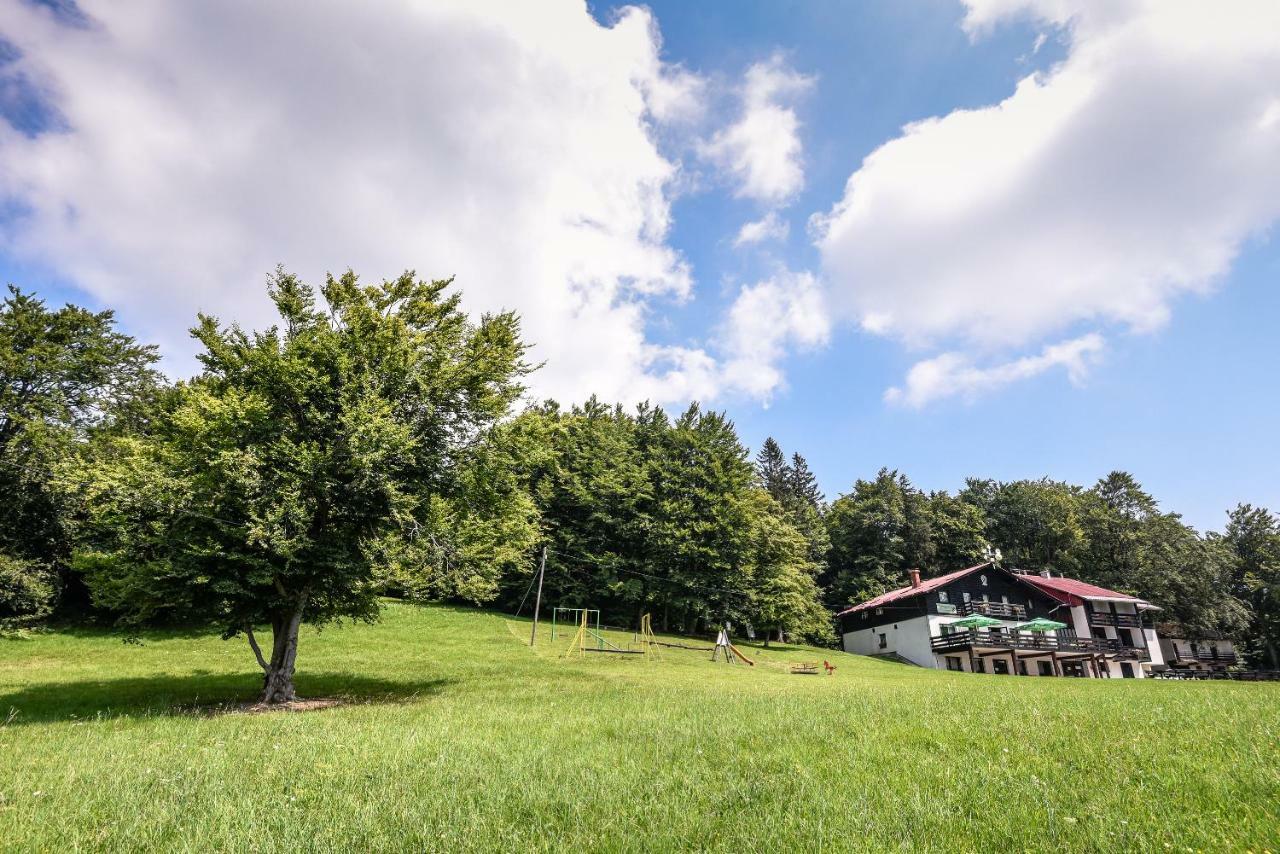 Planinski Dom Na Kalu Bed and Breakfast Dol pri Hrastniku Buitenkant foto